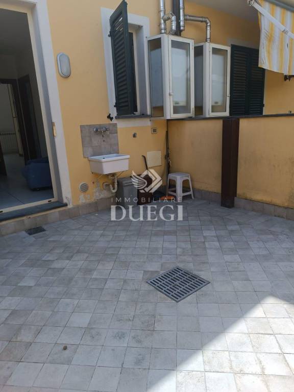 casa indipendente in vendita a Viareggio in zona Campo d'Aviazione