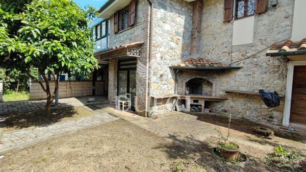casa indipendente in vendita a Viareggio in zona Marco Polo