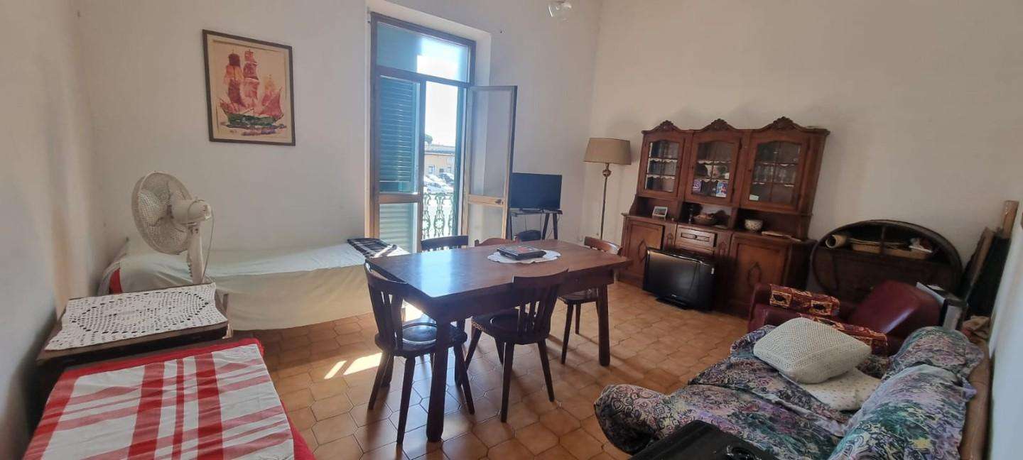 casa indipendente in vendita a Viareggio