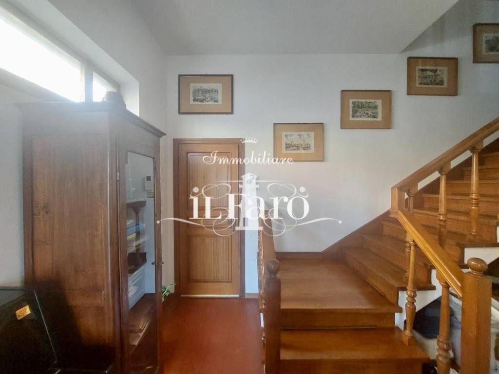 casa indipendente in vendita a Viareggio