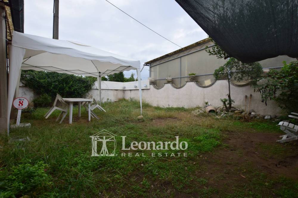 casa indipendente in vendita a Viareggio