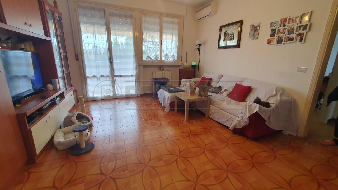 appartamento in vendita a Viareggio in zona Campo d'Aviazione