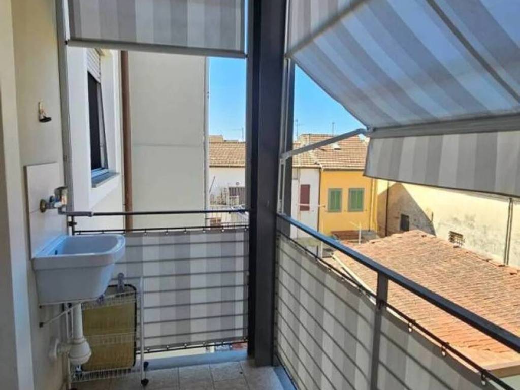 appartamento in vendita a Viareggio in zona Campo d'Aviazione