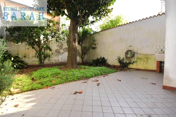 casa indipendente in vendita a Viareggio in zona Centro Storico