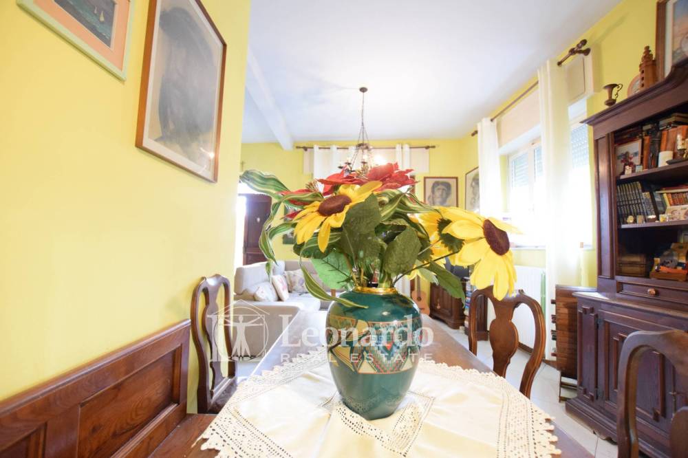 casa indipendente in vendita a Viareggio