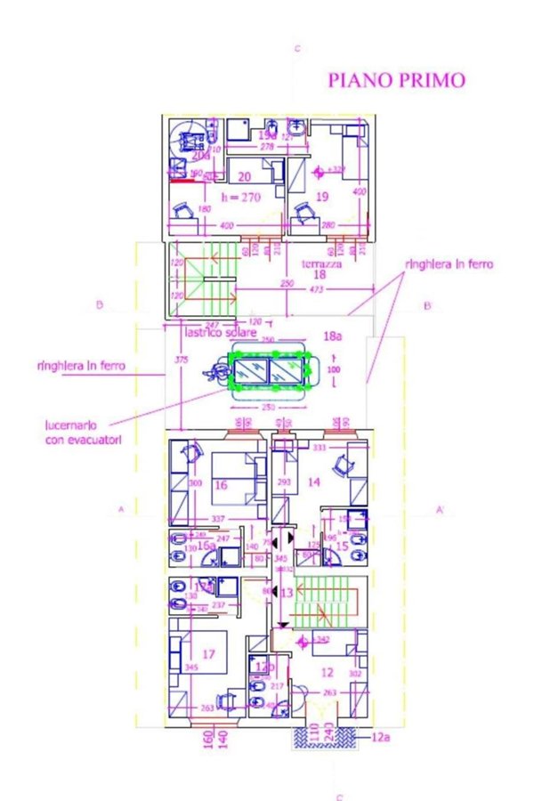 negozio in vendita a Viareggio in zona Centro Storico