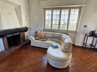 casa indipendente in vendita a Viareggio