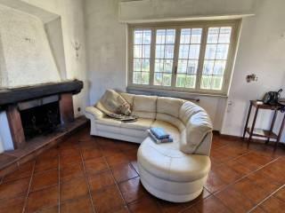 casa indipendente in vendita a Viareggio