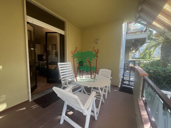 casa indipendente in vendita a Viareggio
