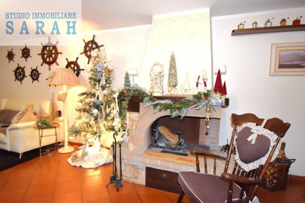 casa indipendente in vendita a Viareggio in zona Campo d'Aviazione