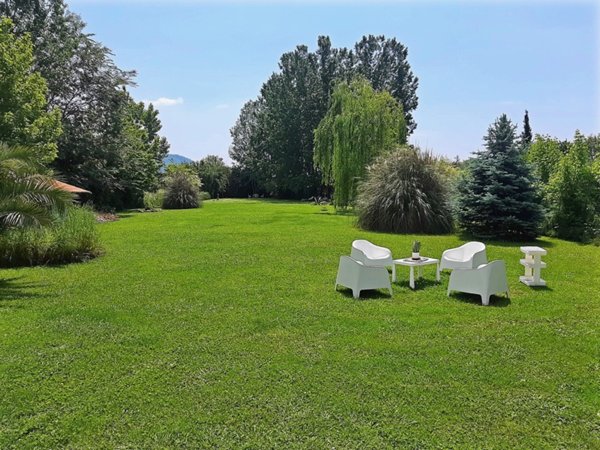 casa indipendente in vendita a Viareggio