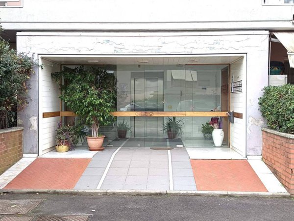 appartamento in vendita a Viareggio in zona Migliarina