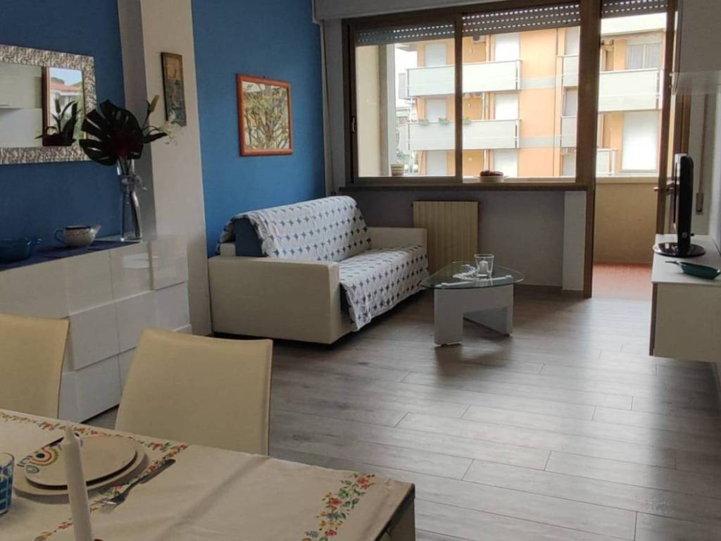 appartamento in vendita a Viareggio in zona Don Bosco