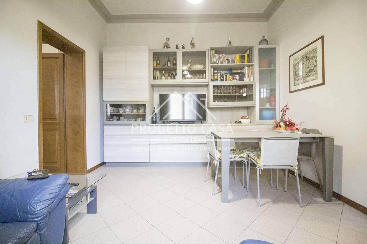 casa indipendente in vendita a Viareggio in zona Torre del Lago