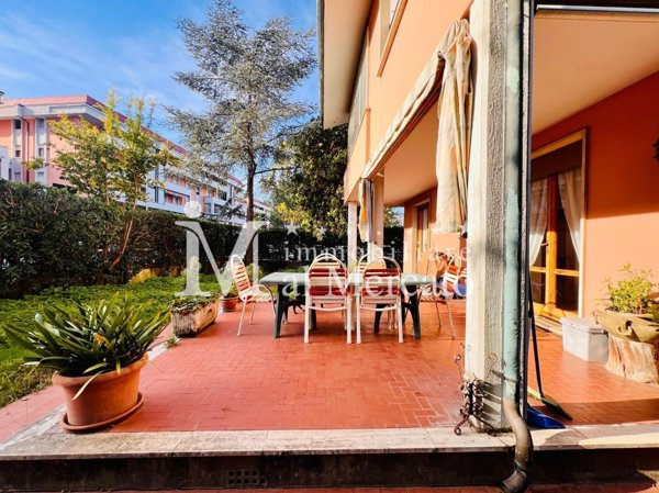 appartamento in vendita a Viareggio in zona Marco Polo