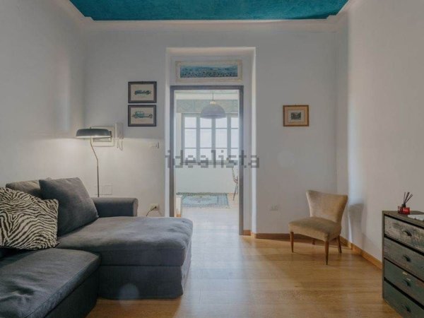 casa indipendente in vendita a Viareggio