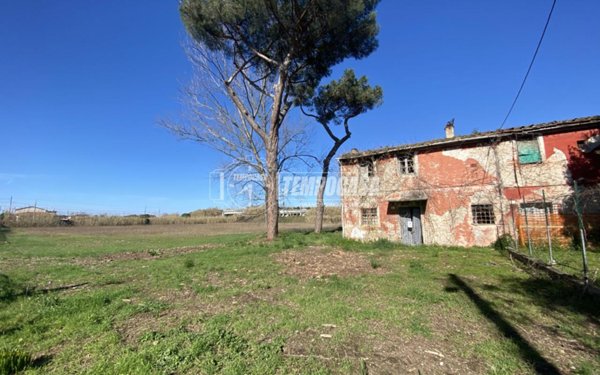 casa indipendente in vendita a Viareggio in zona Centro Storico