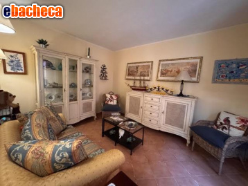 casa indipendente in vendita a Viareggio in zona Centro Storico