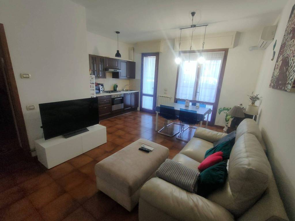 appartamento in vendita a Viareggio in zona Migliarina