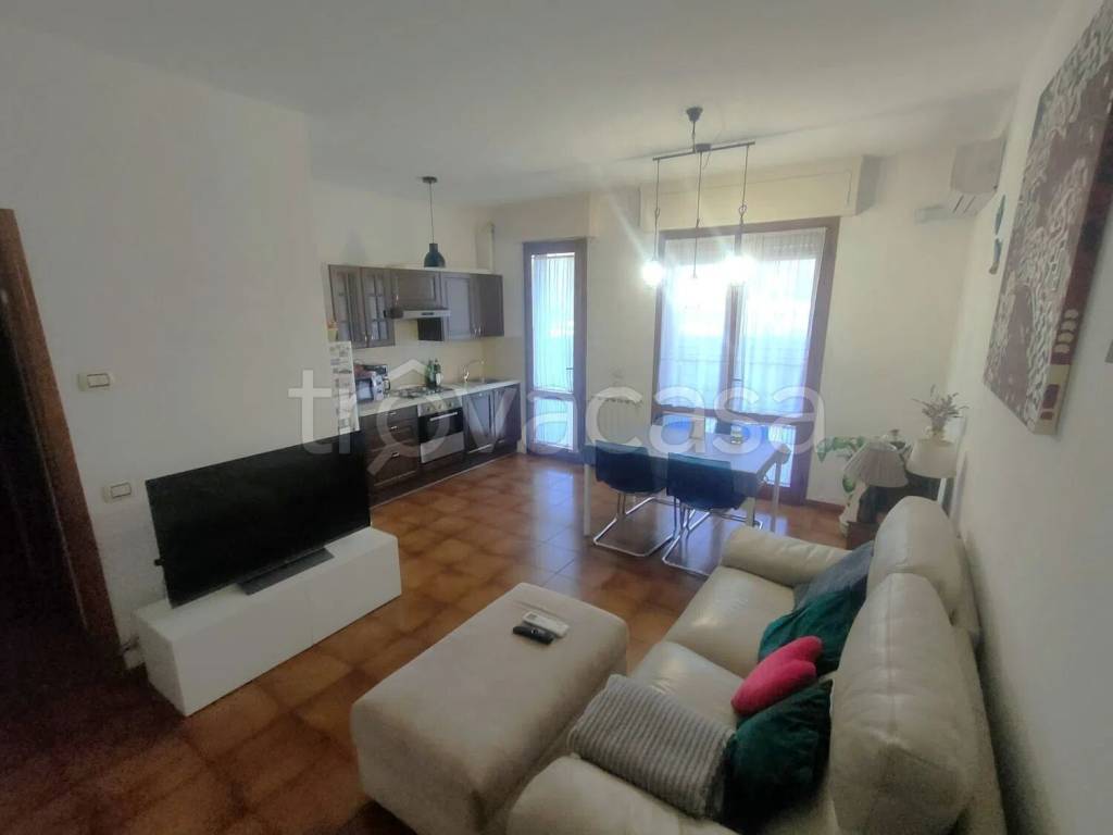 appartamento in vendita a Viareggio in zona Migliarina