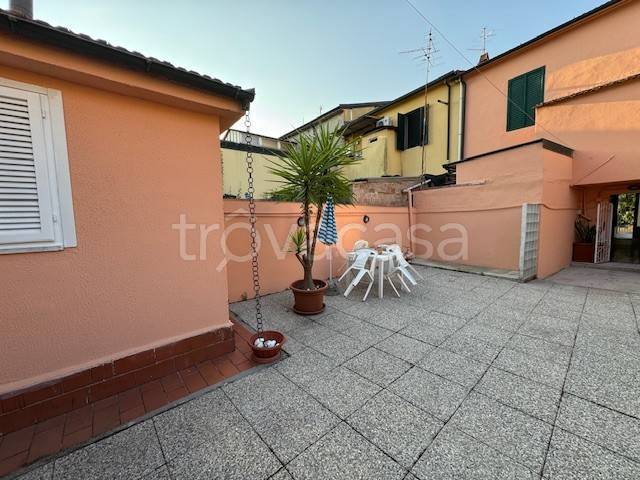 casa indipendente in vendita a Viareggio