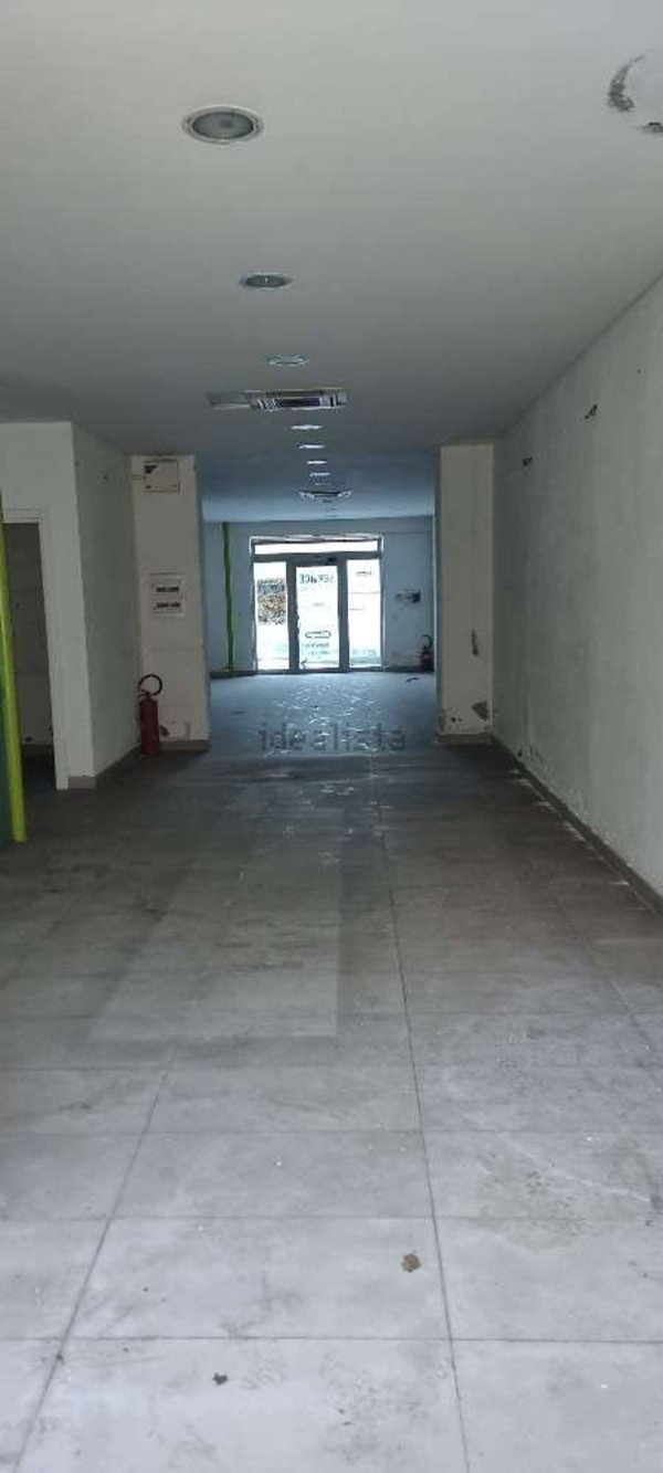 locale commerciale in vendita a Viareggio