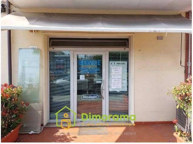 locale commerciale in vendita a Viareggio