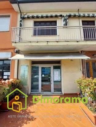 negozio in vendita a Viareggio