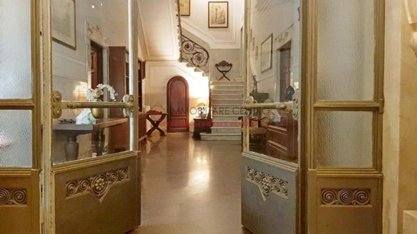 casa indipendente in vendita a Viareggio