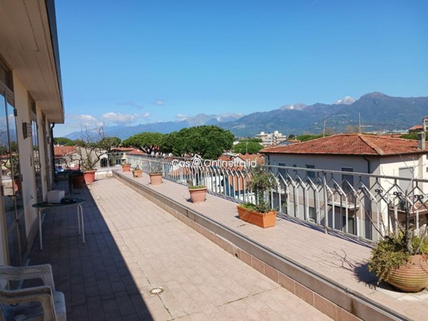 appartamento in vendita a Viareggio in zona Marco Polo