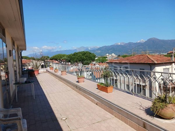 appartamento in vendita a Viareggio in zona Marco Polo