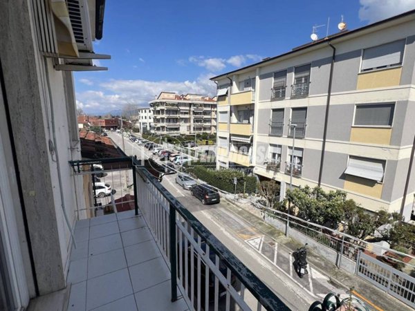 appartamento in vendita a Viareggio in zona Marco Polo