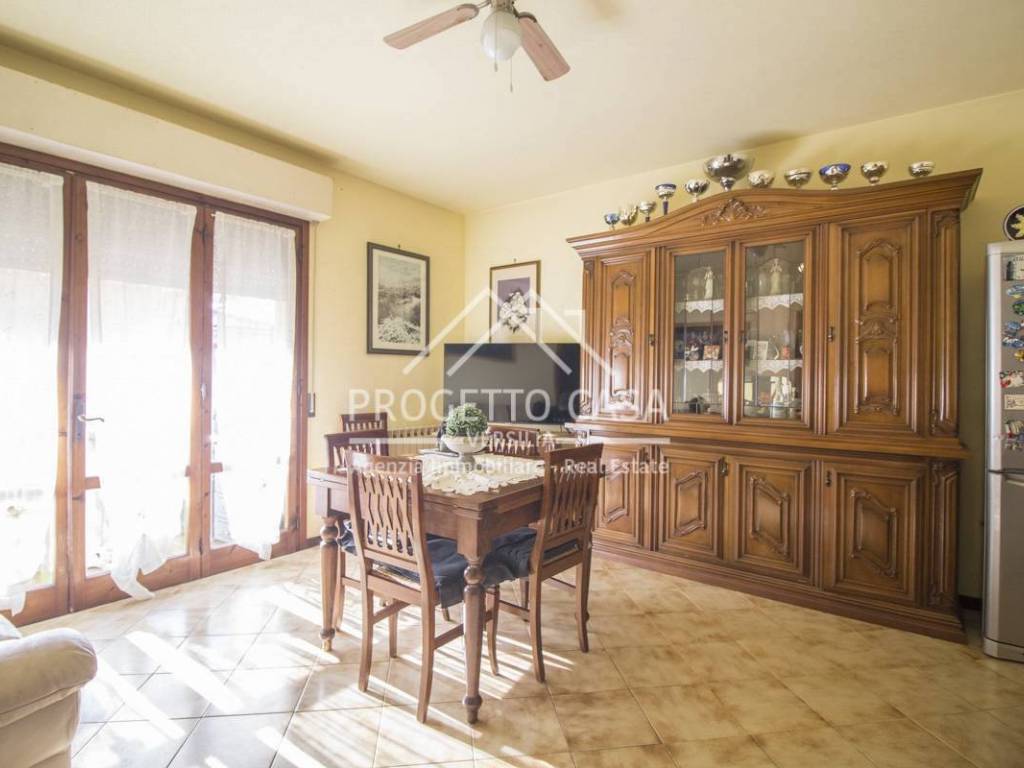 appartamento in vendita a Viareggio in zona Torre del Lago