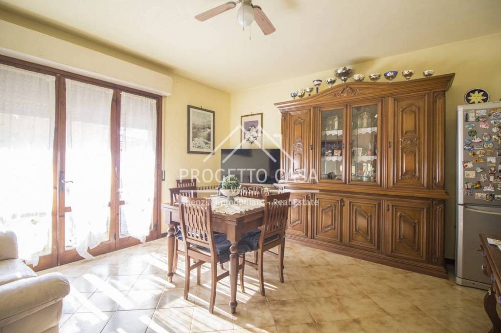 appartamento in vendita a Viareggio in zona Torre del Lago