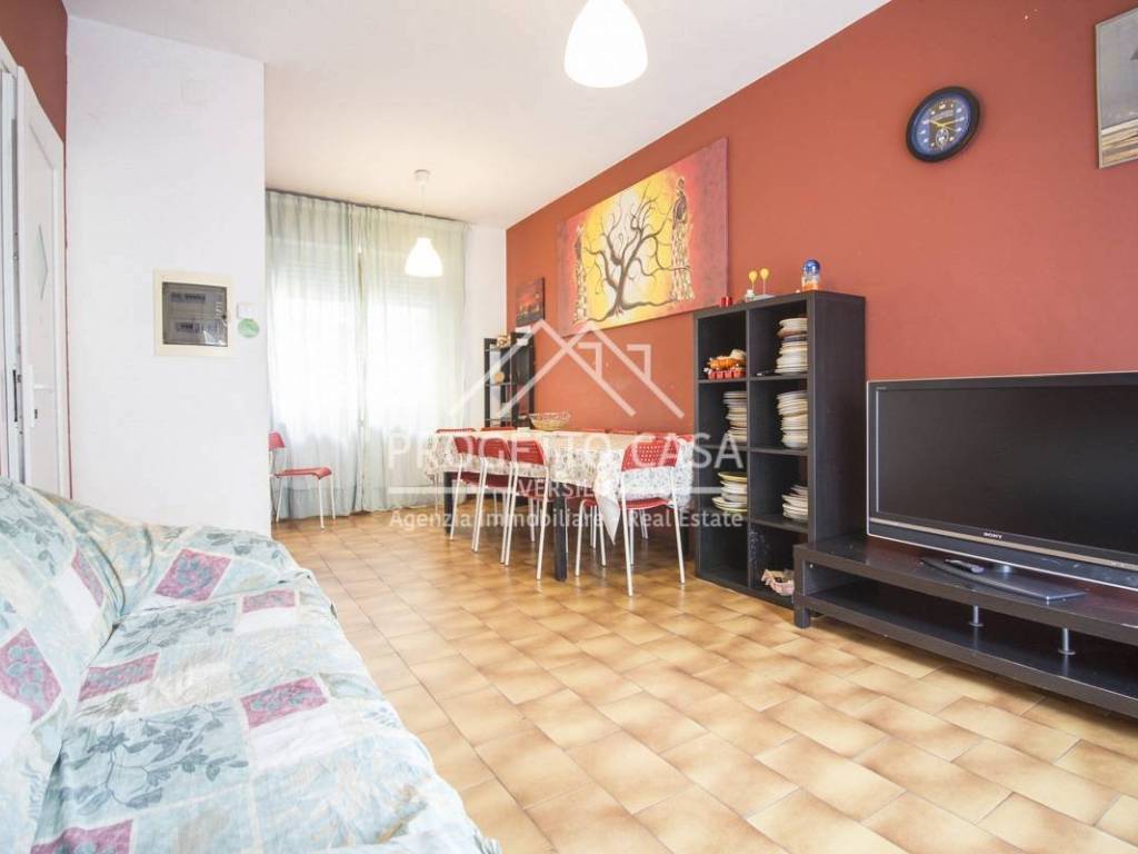 casa indipendente in vendita a Viareggio in zona Torre del Lago