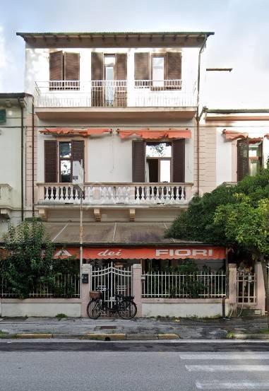 negozio in vendita a Viareggio