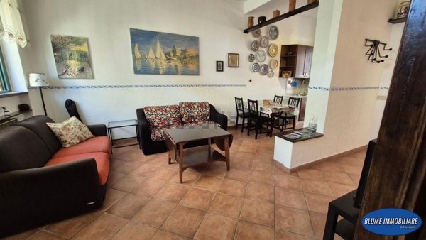 casa indipendente in vendita a Viareggio in zona Campo d'Aviazione