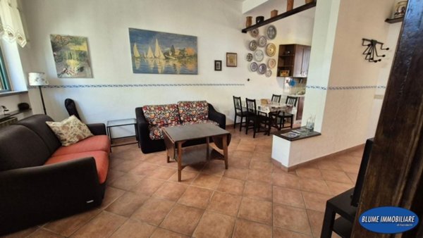 casa indipendente in vendita a Viareggio in zona Campo d'Aviazione