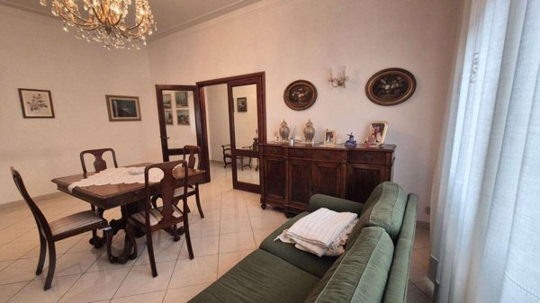 casa indipendente in vendita a Viareggio in zona Campo d'Aviazione