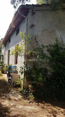casa indipendente in vendita a Viareggio