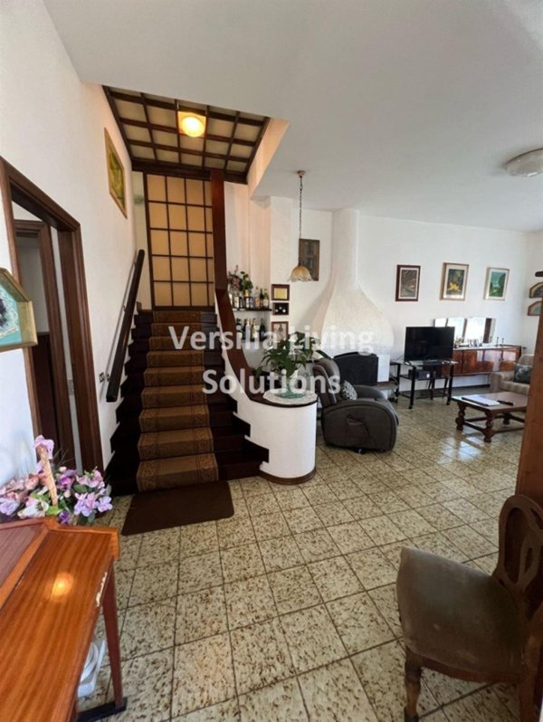 casa indipendente in vendita a Viareggio