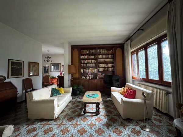 casa indipendente in vendita a Viareggio in zona Campo d'Aviazione