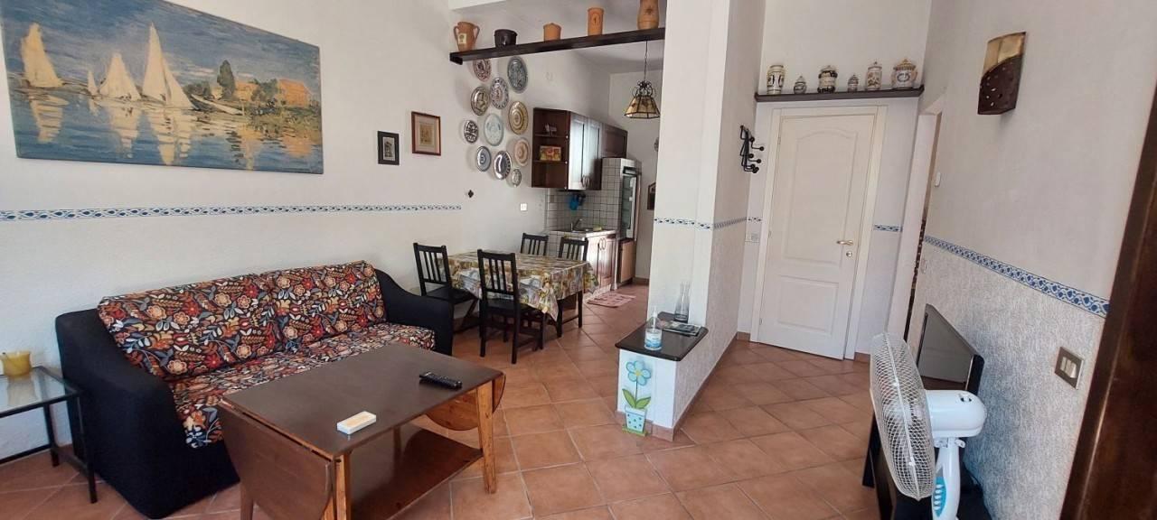 casa indipendente in vendita a Viareggio in zona Campo d'Aviazione