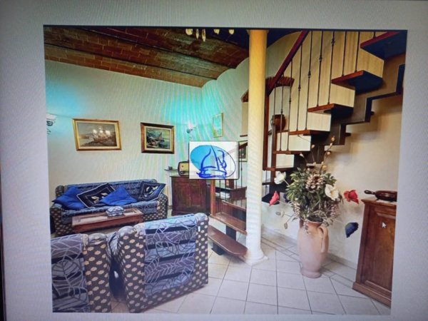 casa indipendente in vendita a Viareggio in zona Centro Storico