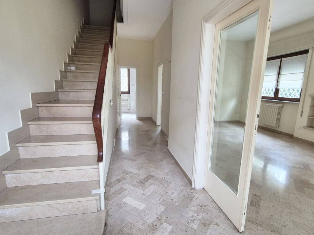 casa indipendente in vendita a Viareggio in zona Don Bosco