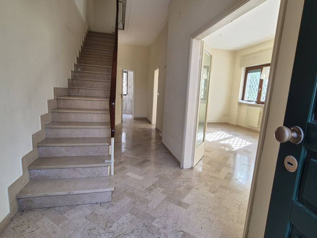 casa indipendente in vendita a Viareggio in zona Don Bosco