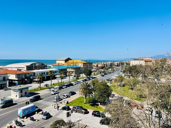 appartamento in vendita a Viareggio