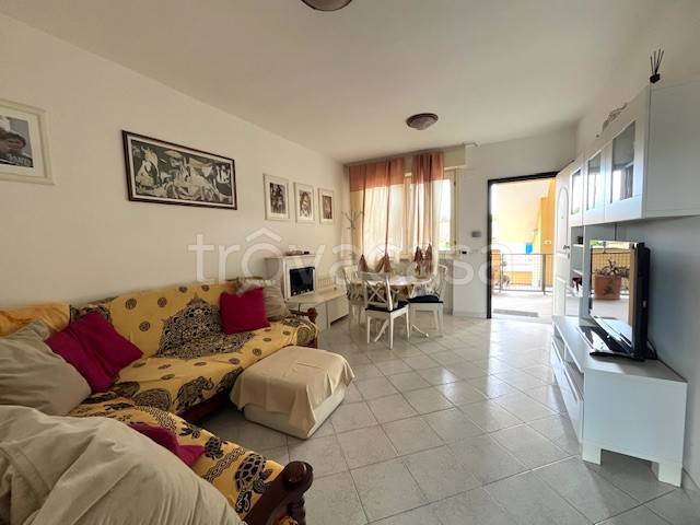 appartamento in vendita a Viareggio in zona Migliarina
