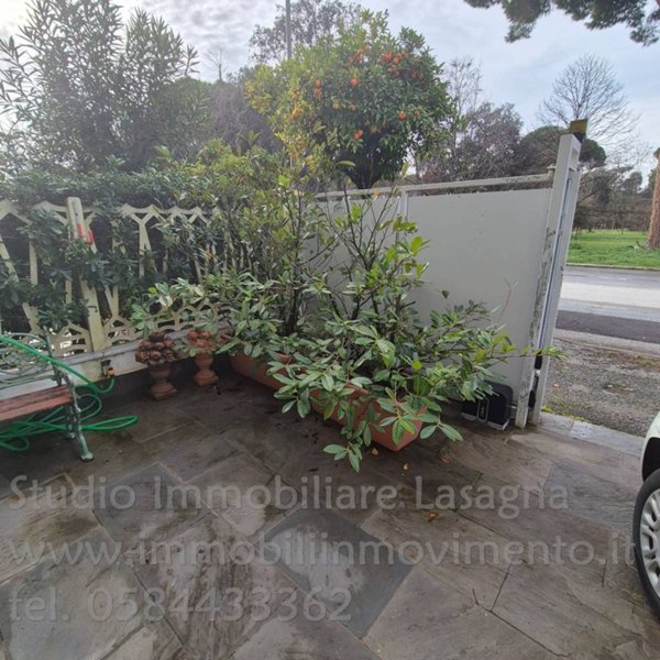 casa indipendente in vendita a Viareggio in zona Centro Storico