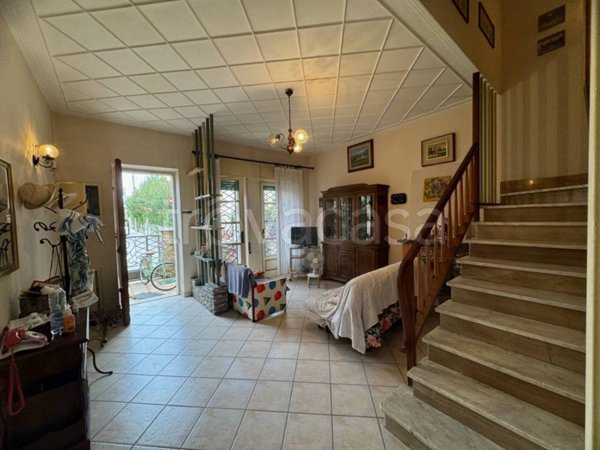 casa indipendente in vendita a Viareggio